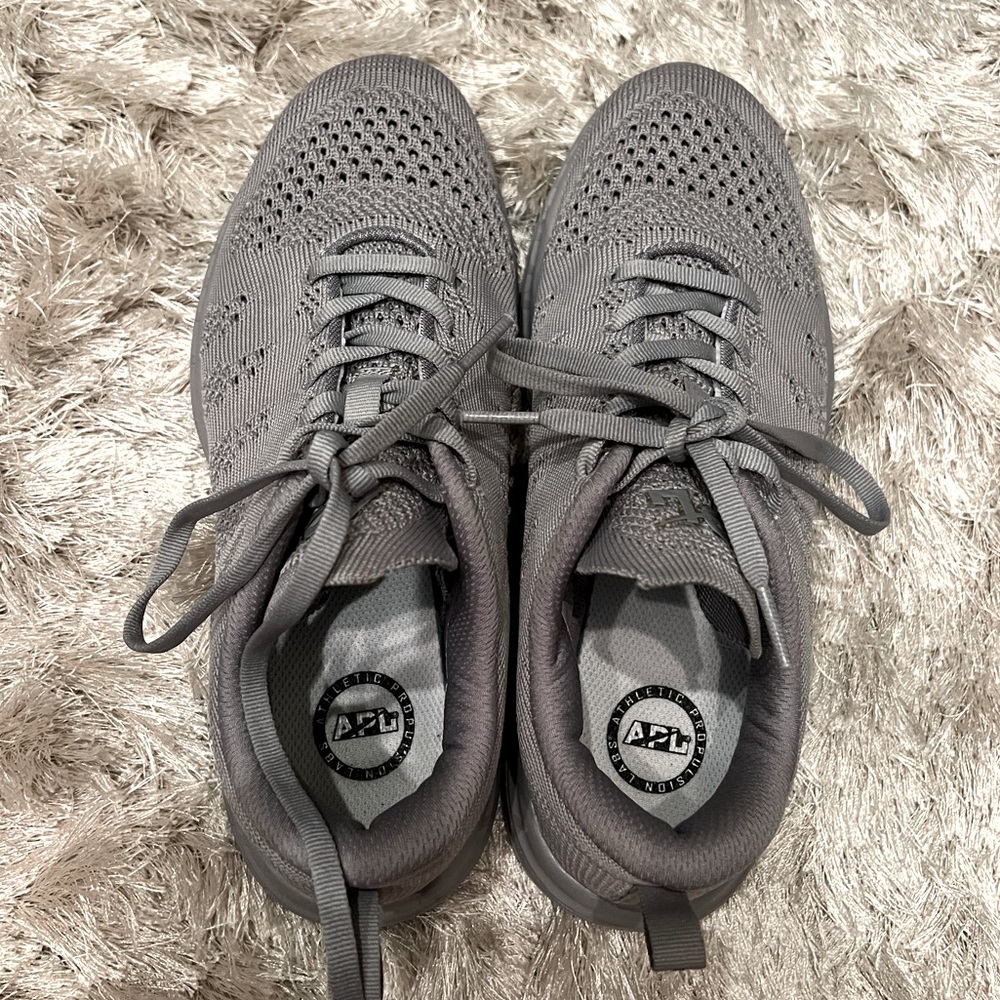 APL 7.5 sneakers worn twice